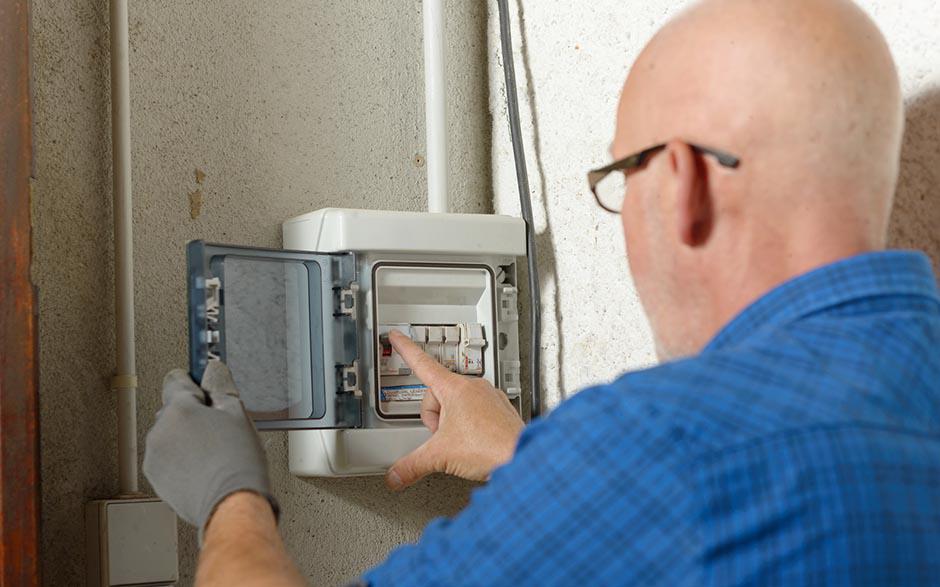 cherche électricien Cergy